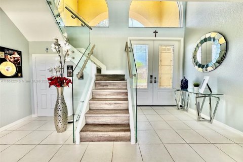 Villa ou maison à vendre à Pembroke Pines, Floride: 5 chambres, 326.46 m2 № 1348967 - photo 19