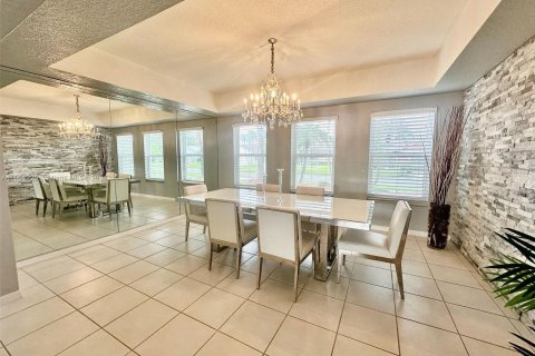 Villa ou maison à vendre à Pembroke Pines, Floride: 5 chambres, 326.46 m2 № 1348967 - photo 13