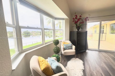 Villa ou maison à vendre à Pembroke Pines, Floride: 5 chambres, 326.46 m2 № 1348967 - photo 28