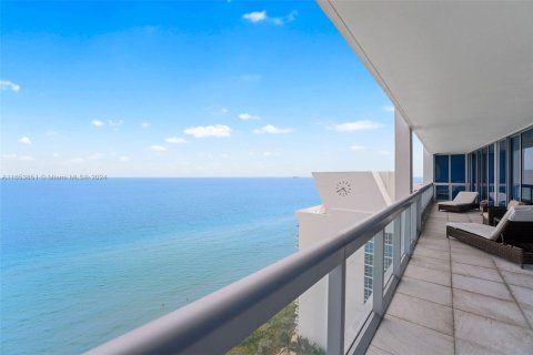 Condo in Miami Beach, Florida, 4 bedrooms  № 1348844 - photo 8