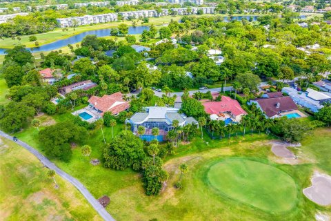 Villa ou maison à vendre à Pompano Beach, Floride: 4 chambres, 374.21 m2 № 1171051 - photo 1