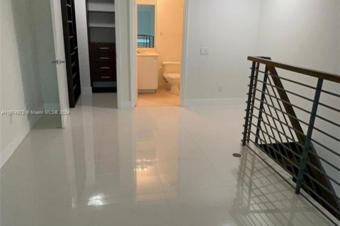 Condominio en venta en Miami, Florida, 1 dormitorio, 75.16 m2 № 1398456 - foto 8