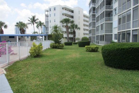 Copropriété à vendre à Aventura, Floride: 1 chambre, 71.35 m2 № 1385908 - photo 22