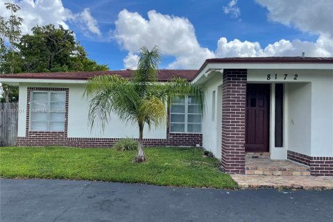 Villa ou maison à vendre à Tamarac, Floride: 4 chambres, 196.3 m2 № 1385909 - photo 3