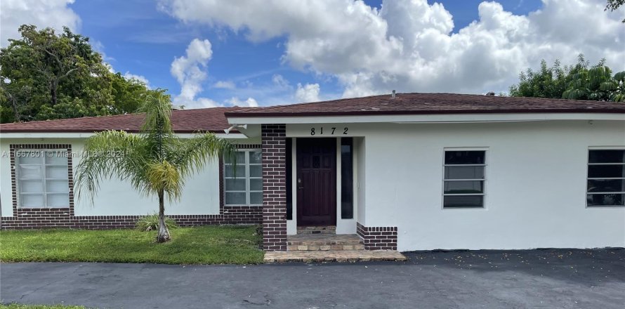 Casa en Tamarac, Florida 4 dormitorios, 196.3 m2 № 1385909