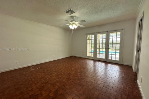 Villa ou maison à vendre à Tamarac, Floride: 4 chambres, 196.3 m2 № 1385909 - photo 6