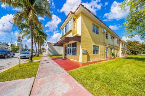 Купить коммерческую недвижимость в Майами-Бич, Флорида № 1017815 - фото 3
