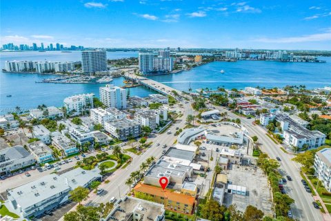 Купить коммерческую недвижимость в Майами-Бич, Флорида № 1017815 - фото 9