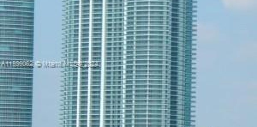 Condo in Miami, Florida, 2 bedrooms  № 1017816