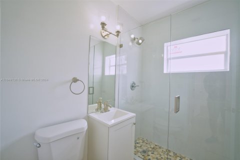 Casa en venta en Miami Gardens, Florida, 3 dormitorios, 86.96 m2 № 1331499 - foto 13