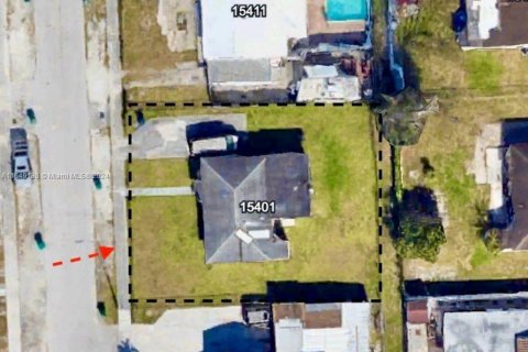 Casa en venta en Miami Gardens, Florida, 3 dormitorios, 86.96 m2 № 1331499 - foto 1