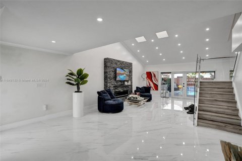 Villa ou maison à vendre à Miami Lakes, Floride: 4 chambres, 205.31 m2 № 1331498 - photo 7