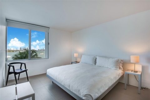 Condo in Miami Beach, Florida, 2 bedrooms  № 1396820 - photo 7