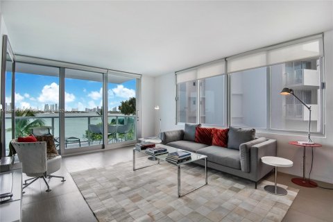 Copropriété à vendre à Miami Beach, Floride: 2 chambres, 111.2 m2 № 1396820 - photo 5