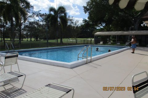 Condo in Tamarac, Florida, 2 bedrooms  № 1024677 - photo 7