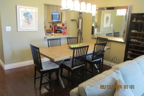 Condo in Tamarac, Florida, 2 bedrooms  № 1024677 - photo 25