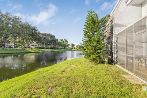 Condo in Plantation, Florida, 2 bedrooms  № 1402602 - photo 17