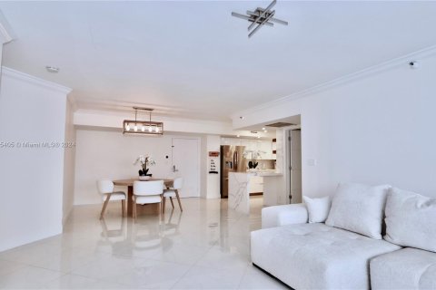 Condominio en venta en Aventura, Florida, 2 dormitorios, 109.9 m2 № 1402604 - foto 12