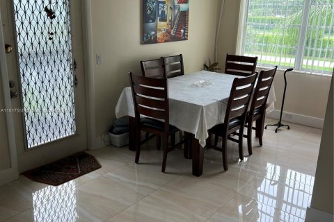 Condo in Boca Raton, Florida, 2 bedrooms  № 1238972 - photo 1