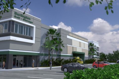 Propiedad comercial en venta en West Palm Beach, Florida № 1394809 - foto 2