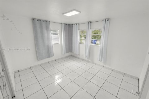 Casa en venta en Hollywood, Florida, 4 dormitorios, 123.56 m2 № 1394811 - foto 24