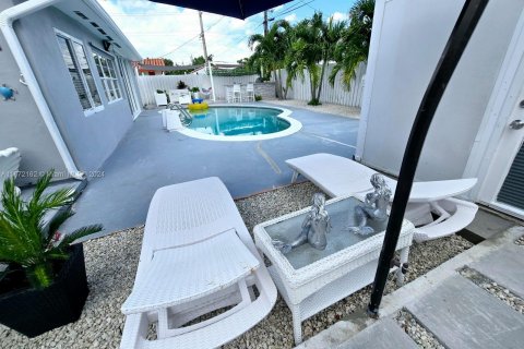 Casa en venta en Hollywood, Florida, 4 dormitorios, 123.56 m2 № 1394811 - foto 10