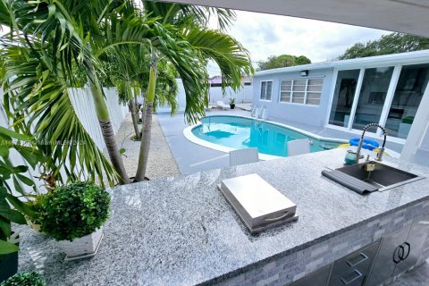 Casa en venta en Hollywood, Florida, 4 dormitorios, 123.56 m2 № 1394811 - foto 9