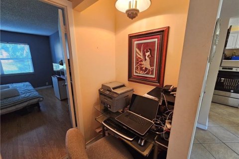 Condo in Sunrise, Florida, 1 bedroom  № 1054813 - photo 5