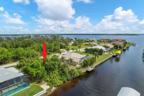 Terreno en venta en Port Charlotte, Florida № 1068790 - foto 3