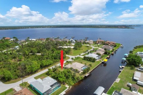 Terreno en venta en Port Charlotte, Florida № 1068790 - foto 2