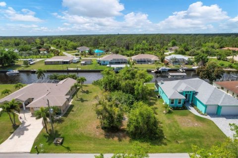 Terreno en venta en Port Charlotte, Florida № 1068790 - foto 7