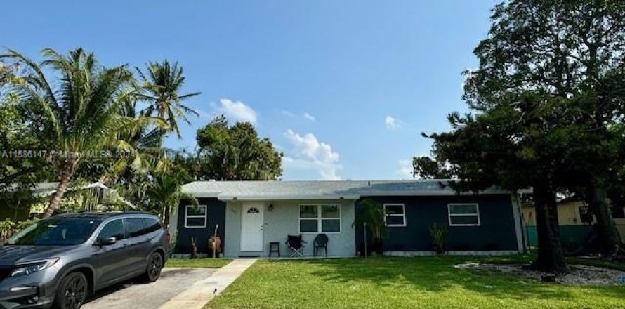 House in Deerfield Beach, Florida 3 bedrooms, 134.71 sq.m. № 1206446