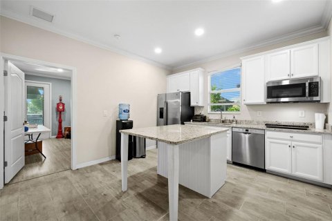 Villa ou maison à vendre à Punta Gorda, Floride: 6 chambres, 354.98 m2 № 1251959 - photo 2