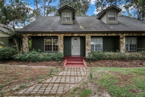 House in Sebring, Florida 4 bedrooms, 276.76 sq.m. № 1341787 - photo 1