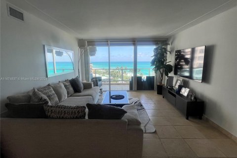 Copropriété à vendre à Miami Beach, Floride: 2 chambres, 95.69 m2 № 1402540 - photo 4