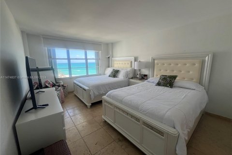 Copropriété à vendre à Miami Beach, Floride: 2 chambres, 95.69 m2 № 1402540 - photo 13