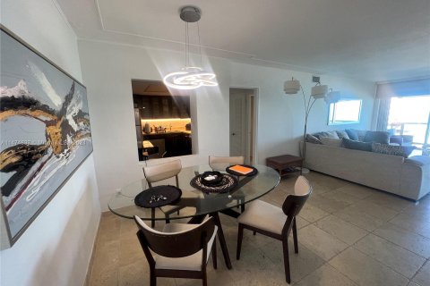 Copropriété à vendre à Miami Beach, Floride: 2 chambres, 95.69 m2 № 1402540 - photo 11