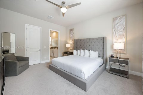 Condominio en venta en Kissimmee, Florida, 4 dormitorios, 139.63 m2 № 1019287 - foto 26
