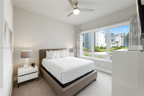 Condominio en venta en Kissimmee, Florida, 4 dormitorios, 139.63 m2 № 1019287 - foto 7
