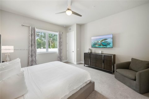 Condominio en venta en Kissimmee, Florida, 4 dormitorios, 139.63 m2 № 1019287 - foto 27