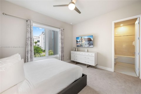 Condominio en venta en Kissimmee, Florida, 4 dormitorios, 139.63 m2 № 1019287 - foto 15