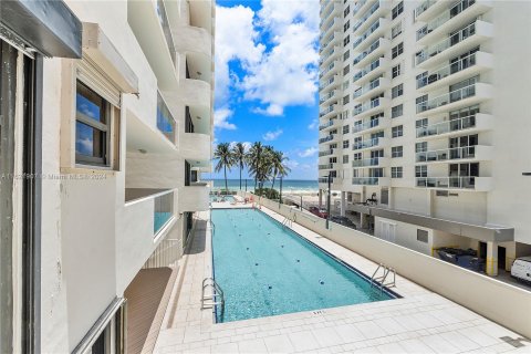 Copropriété à vendre à Miami Beach, Floride: 2 chambres, 126.35 m2 № 1272134 - photo 26