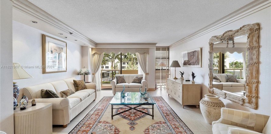 Condo in Miami Beach, Florida, 2 bedrooms  № 1272134