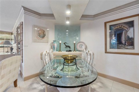 Condominio en venta en Miami Beach, Florida, 2 dormitorios, 126.35 m2 № 1272134 - foto 9