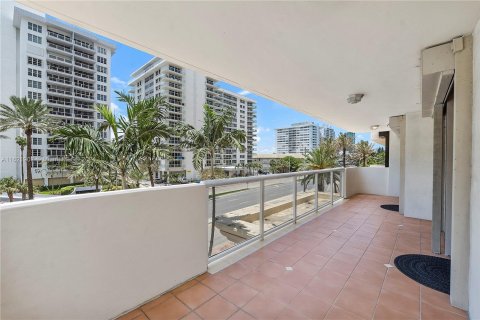 Copropriété à vendre à Miami Beach, Floride: 2 chambres, 126.35 m2 № 1272134 - photo 27