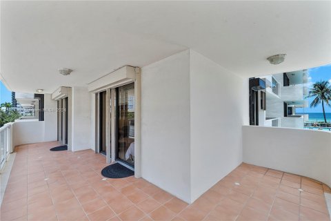 Copropriété à vendre à Miami Beach, Floride: 2 chambres, 126.35 m2 № 1272134 - photo 25