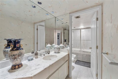 Copropriété à vendre à Miami Beach, Floride: 2 chambres, 126.35 m2 № 1272134 - photo 18