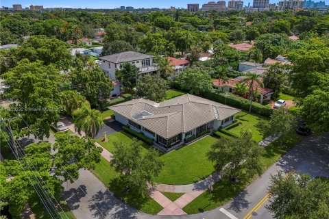 Villa ou maison à vendre à Coral Gables, Floride: 3 chambres, 220.09 m2 № 1272131 - photo 7