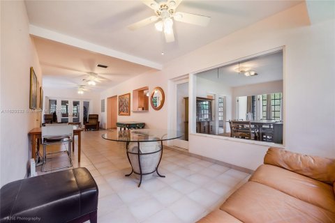 Villa ou maison à vendre à Coral Gables, Floride: 3 chambres, 220.09 m2 № 1272131 - photo 12