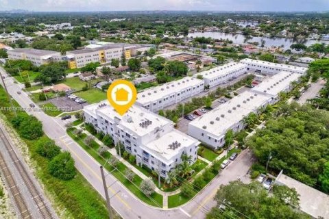 Copropriété à vendre à Aventura, Floride: 3 chambres, 102.19 m2 № 1410536 - photo 14